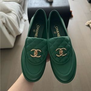Chanel CC Turn-lock diamond-quilted loafers